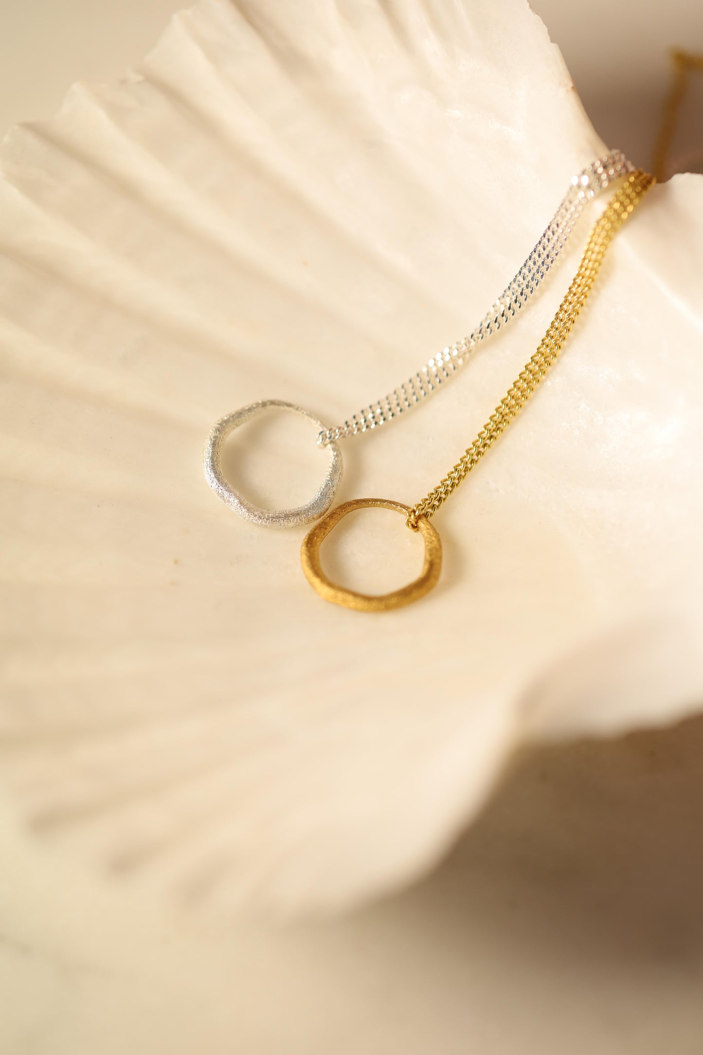 Außergewöhnliche Kette mit Anhänger - Movere kleinste Schwester