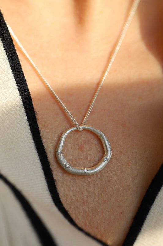 Verkauft ! Einzelstück! Movere m mit 4 Diamanten