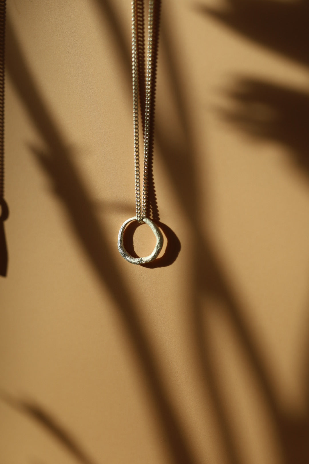 Ausverkauft! Einzelstück! Movere s mit drei Diamanten