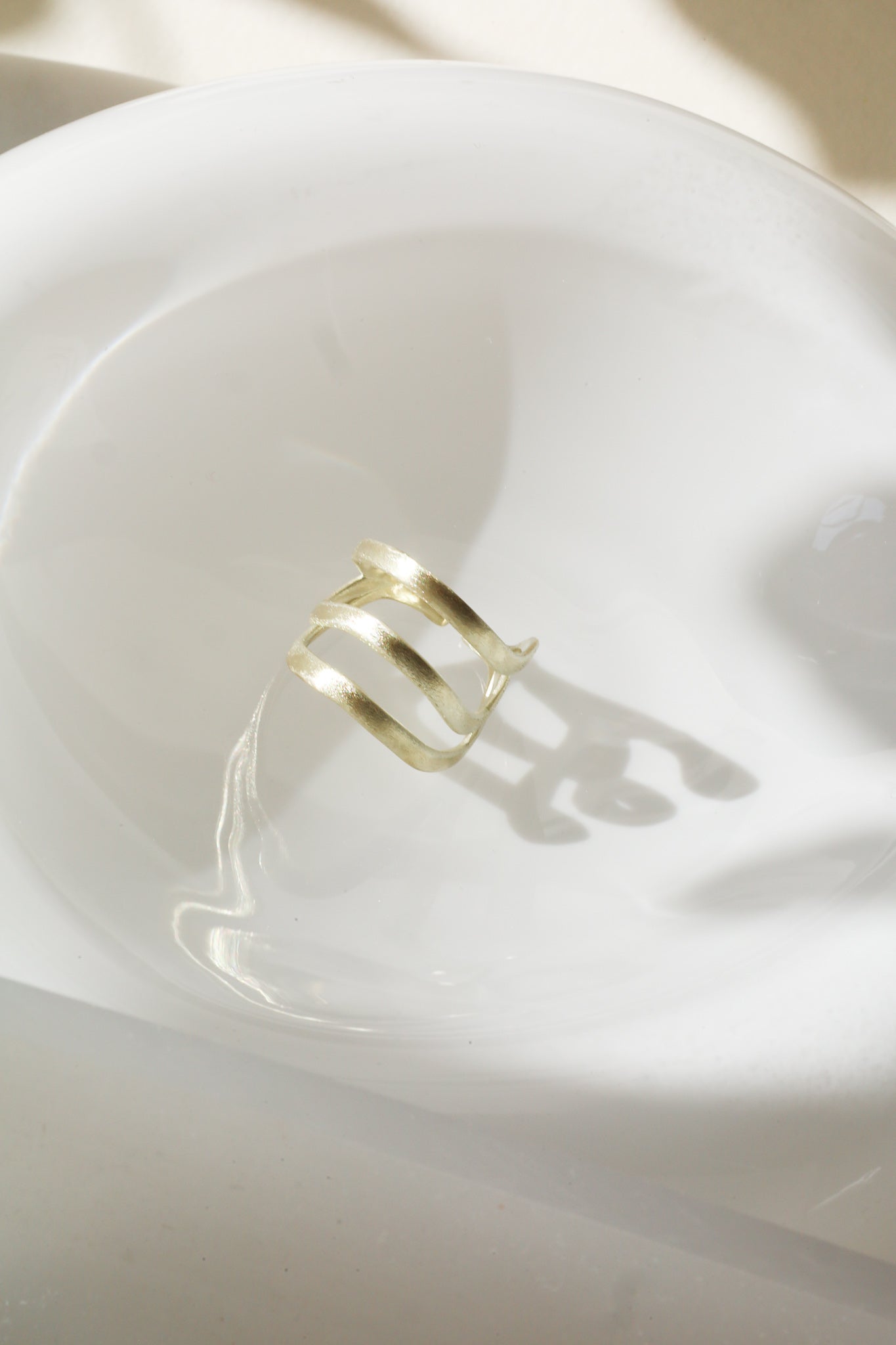 585er Echtgold Ring "Kokon S"